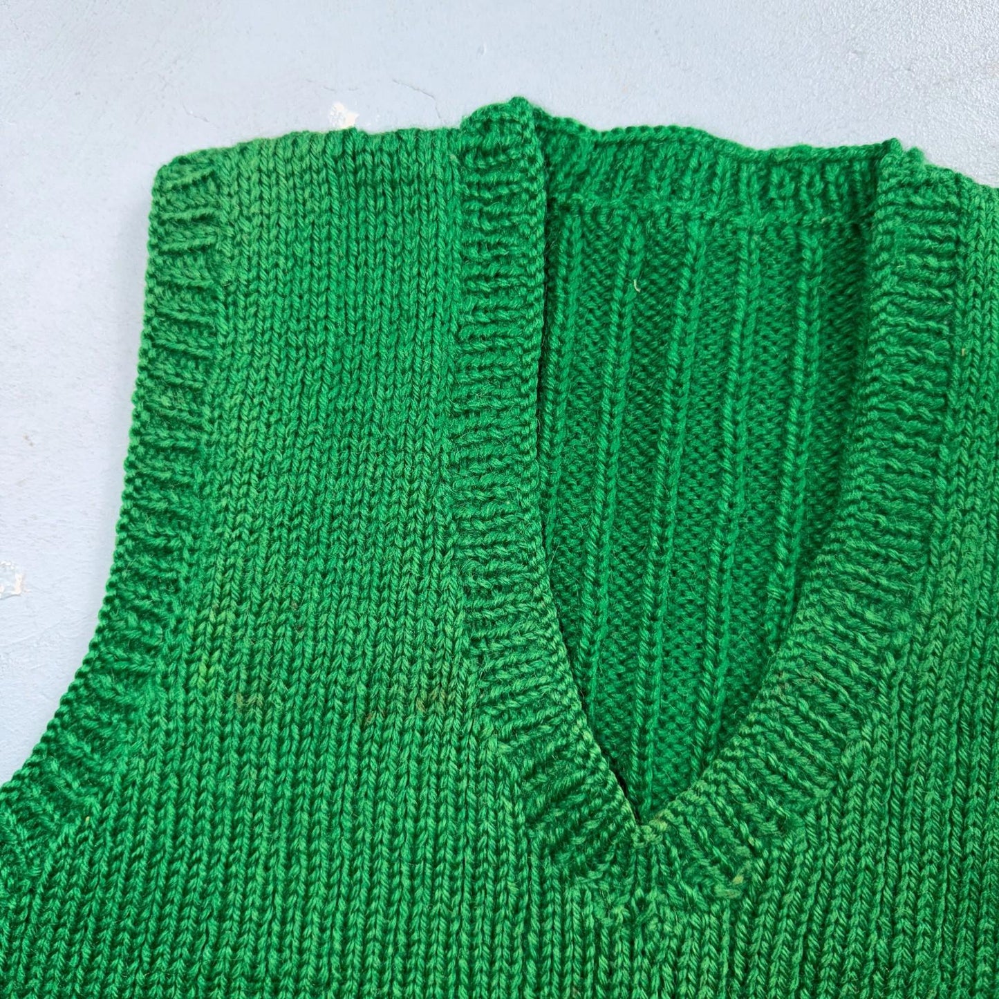 VTG Green Vest Knitted Sleeveless Sweater Pullover Handmade Knit 70s 1970s