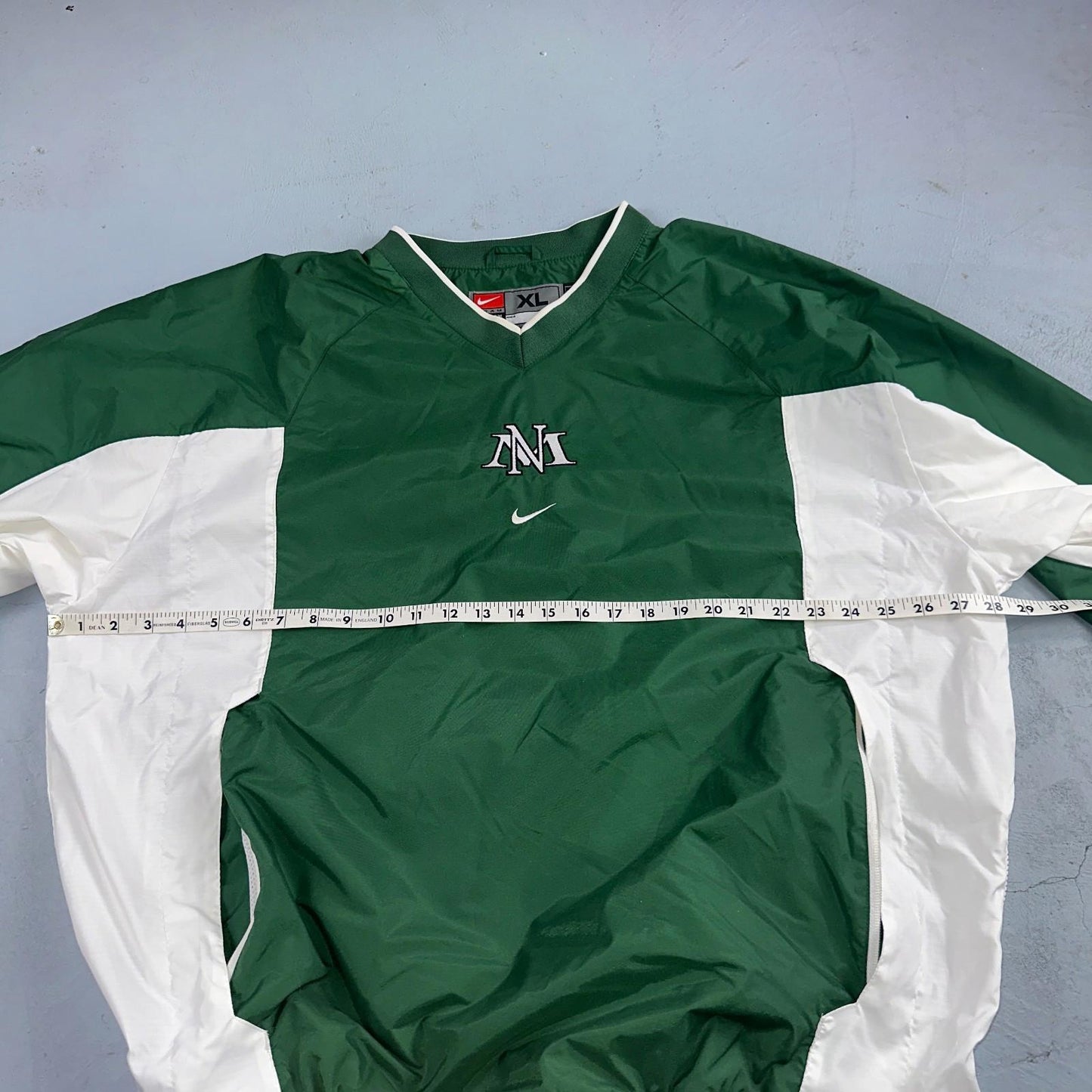 Vintage 90s Nike Men's Swoosh V-Neck Green Pullover Windbreaker XL Center Swoosh