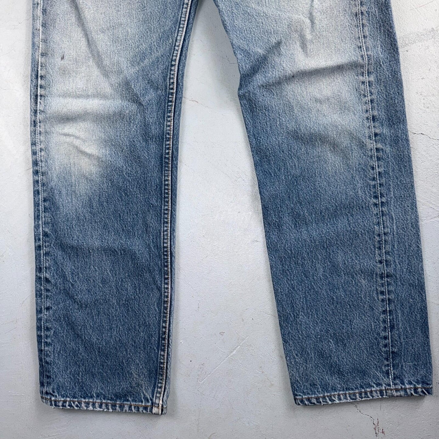 Levis 501 Vintage 80s USA XX Straight Leg Jeans Blue Light Wash 34x33 Act 32x29