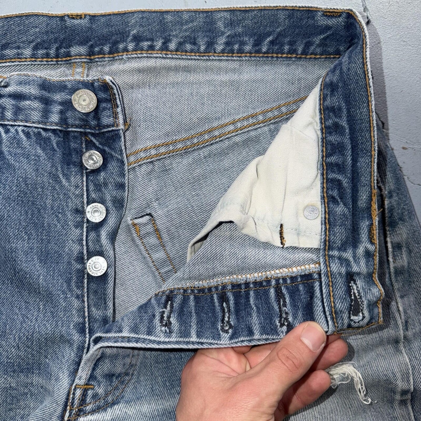 Levis 501 Vintage 80s Redline Selvedge USA XX Jeans Light Wash 31x27 Skinny