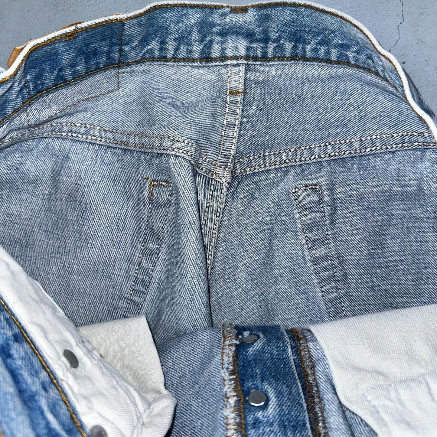 Levis 501 Vintage 90s USA XX Straight Leg Jeans Blue Light Wash 35x36 Act 32x27