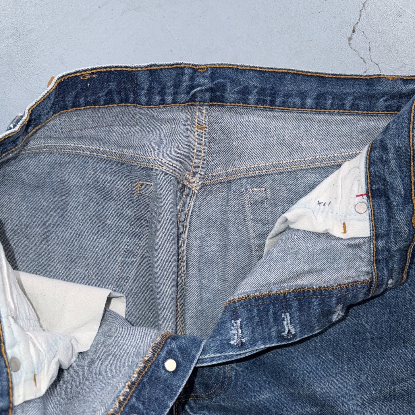 Levis 501 Vintage 80s USA XX Straight Leg Jeans Blue Med Wash 36x31 Act 33x26