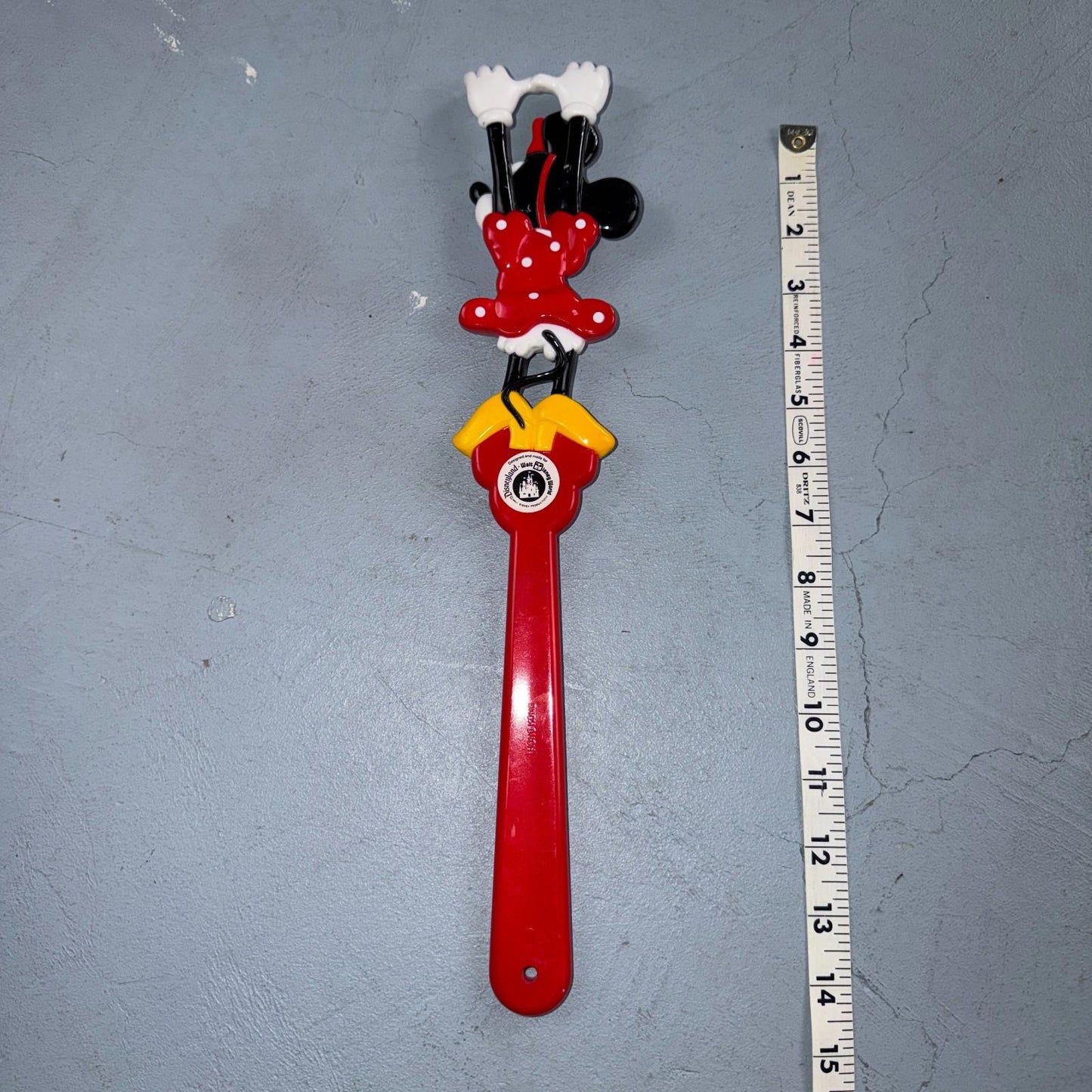 Disneyland Walt Disney World Minnie Mouse Back Scratcher 15 inches