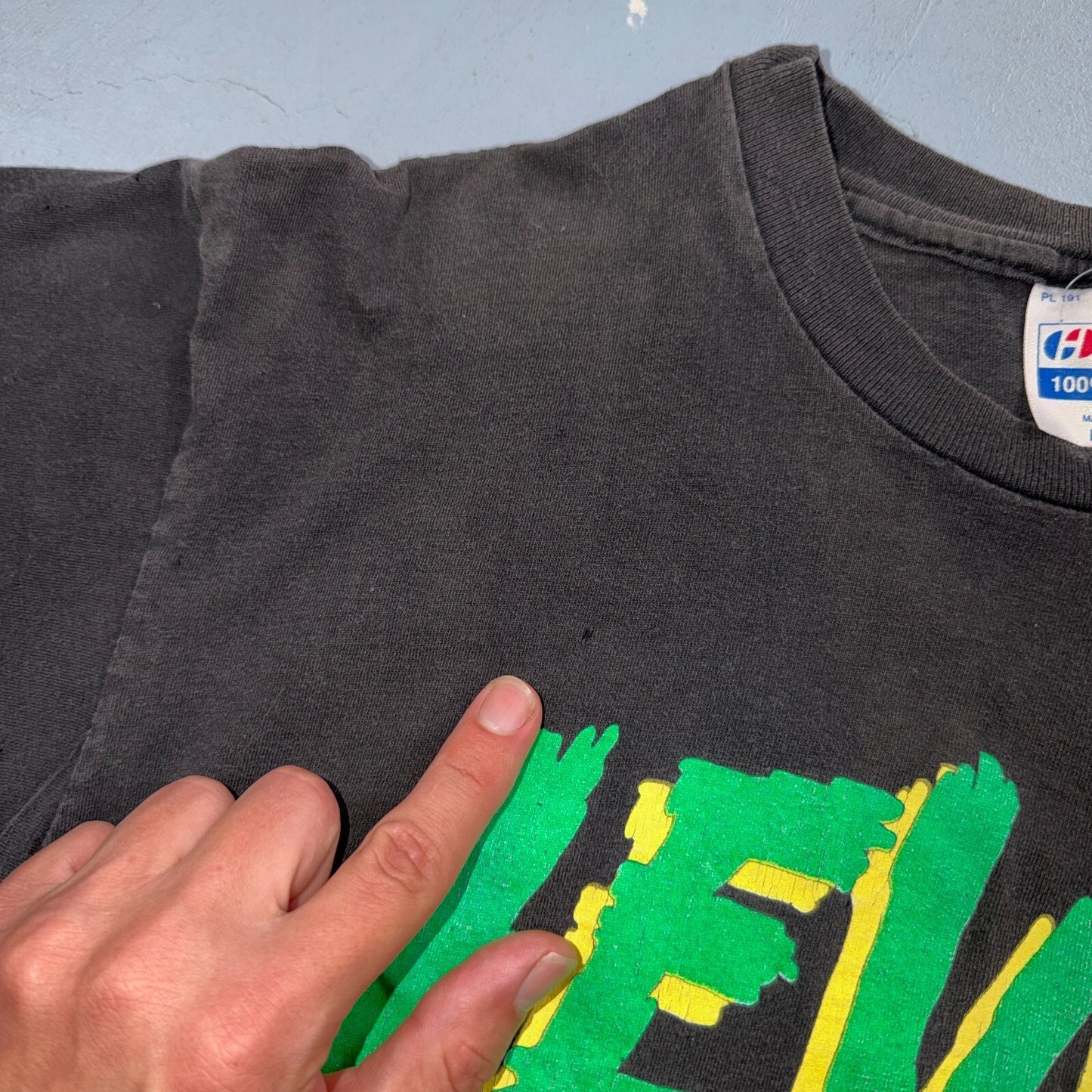 Levis Legendary VTG T Shirt Graphic Tee Black Thrashed Cool Neon Single Stitch
