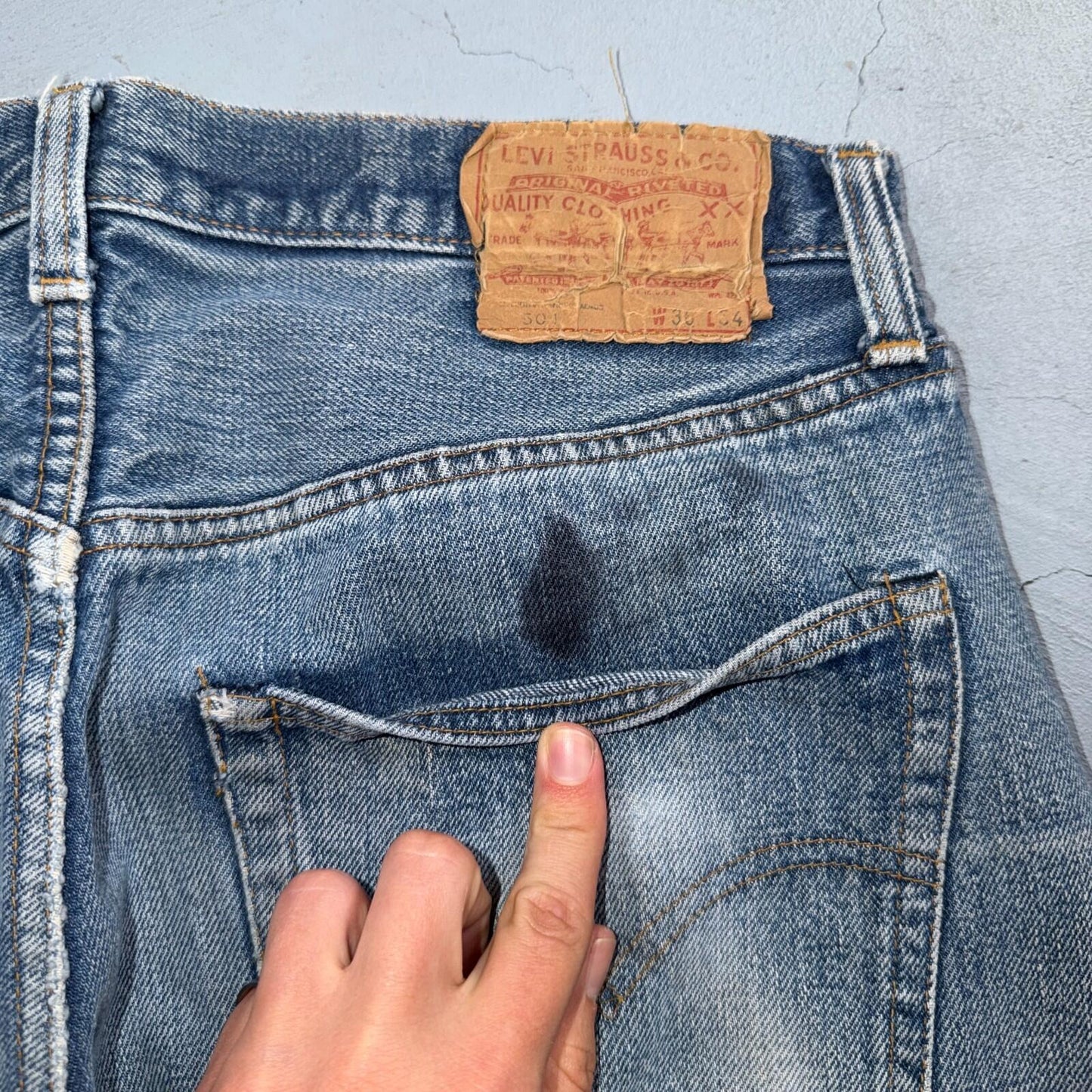 Levis 501 Vintage 70s SS Redline Selvedge USA Jeans Light Wash 36x34 Act 34x30