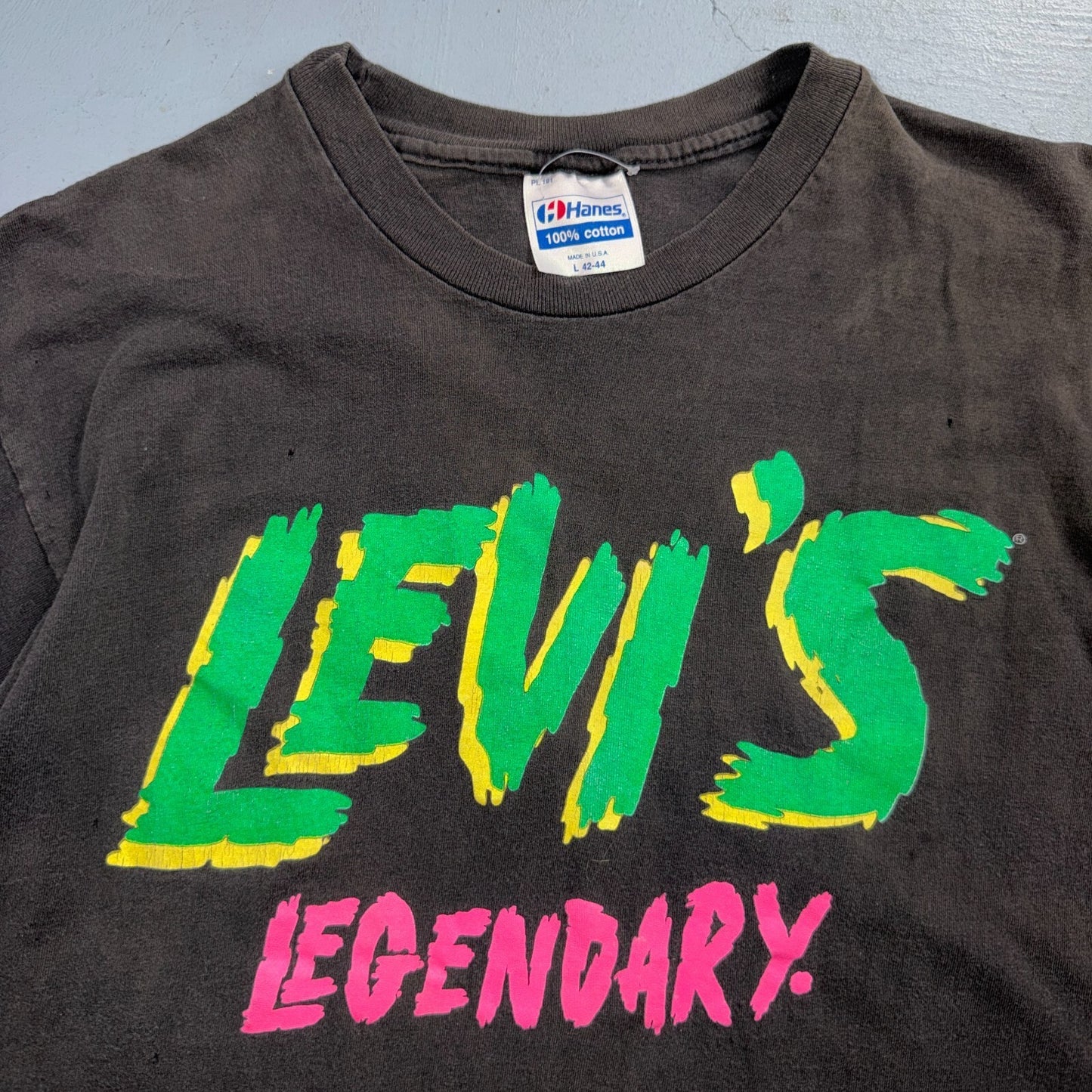Levis Legendary VTG T Shirt Graphic Tee Black Thrashed Cool Neon Single Stitch