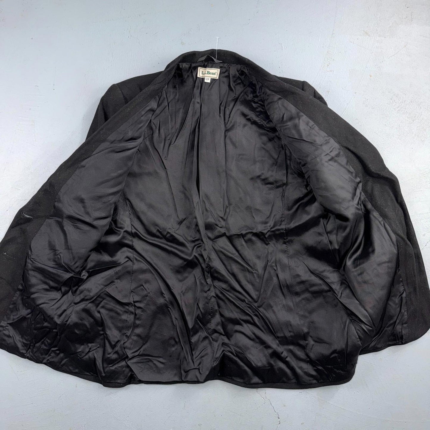 VTG LL Bean Blazer Womens 12P Black Wool Cashmere Blend 2 Button Jacket