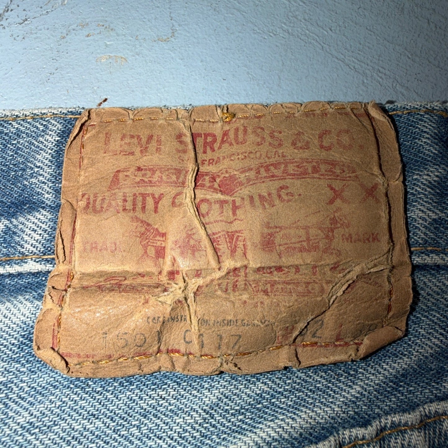 Levis 501 Vintage 80s Redline Selvedge USA XX Jeans Light Wash 32x38 Act 29x32