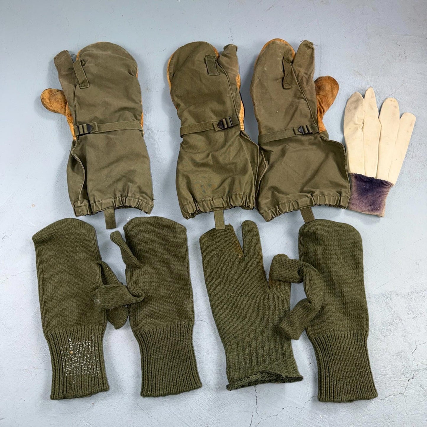 Mitten Shells Cold Weather Trigger Finger M-1951 Military Lot Collection Gloves