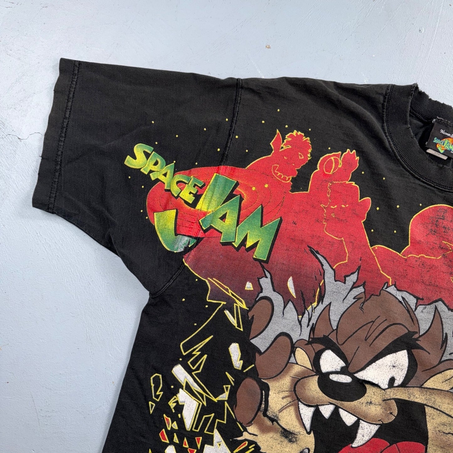 Vintage 1996 Taz Tasmanian Devil Looney Tunes Space Jam T Shirt AOP Graphic 90s
