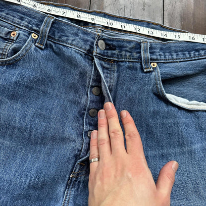 Levis 501 Vintage Y2K Straight Leg XX 2000s Jeans 38x32 Med Wash Act 37x30
