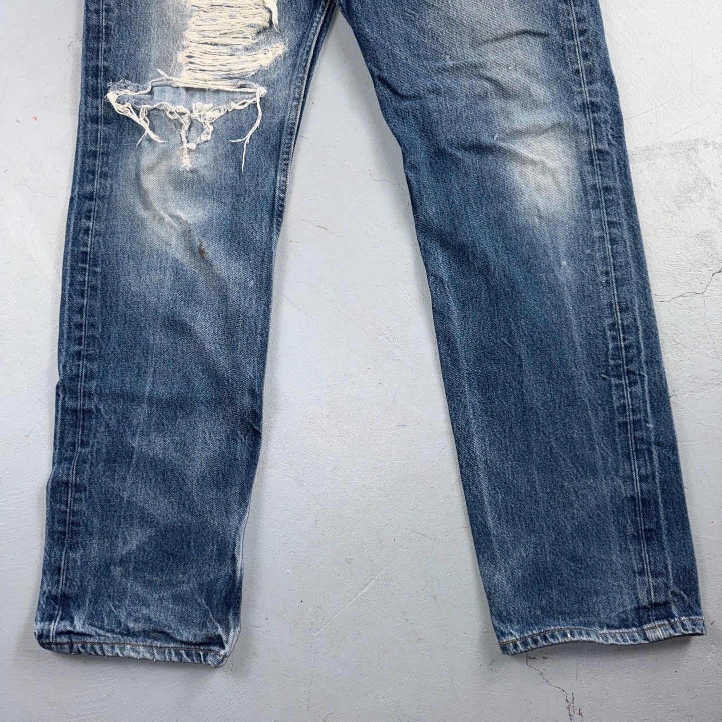 Levis 501 Vintage 90s USA XX Straight Leg Jeans Blue Thrashed 35x36 Act 33x32