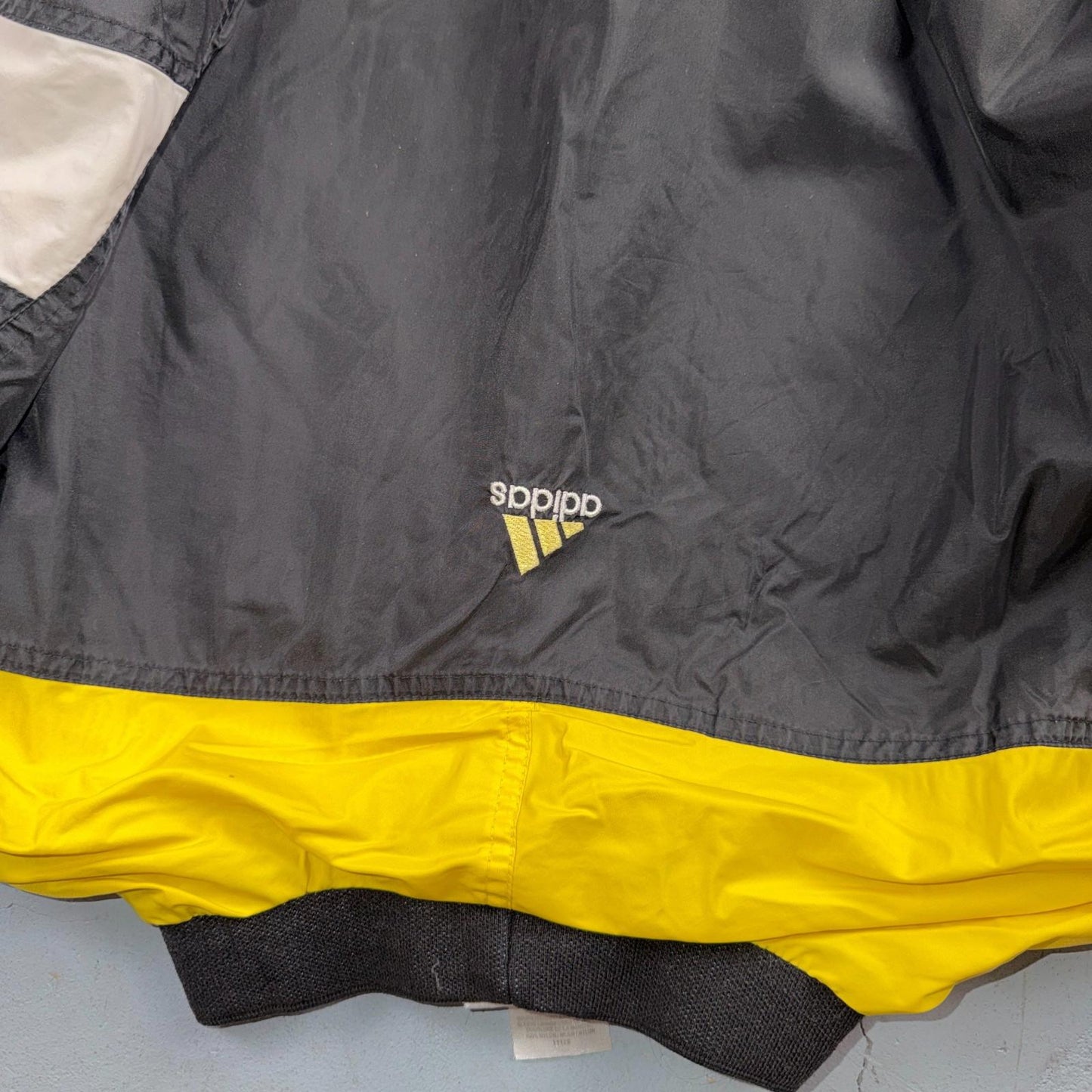 Adidas Vintage 1990s Windbreaker Pullover Black & Yellow Three Stripes Size M