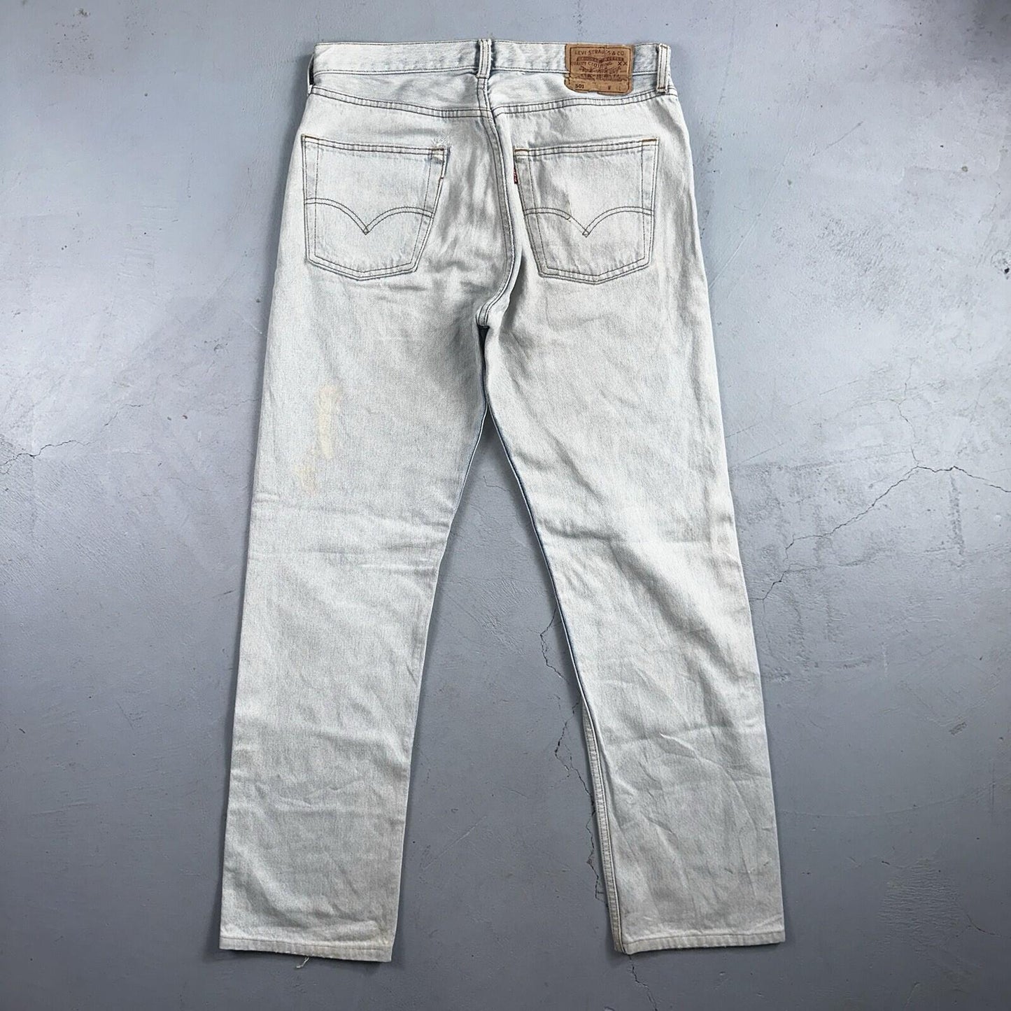 Levis 501 Vintage 90s Y2K XX Straight Leg Jeans Blue Light Wash 34x36 Act 33x31