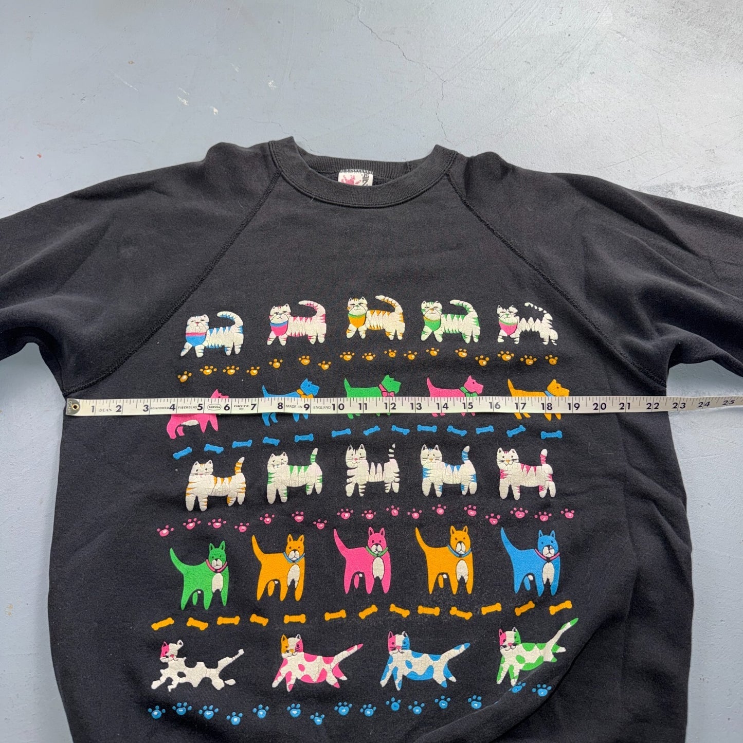 Vintage 90s Cats Dogs Animal Graphic Sweatshirt Black Cute USA One Size Art