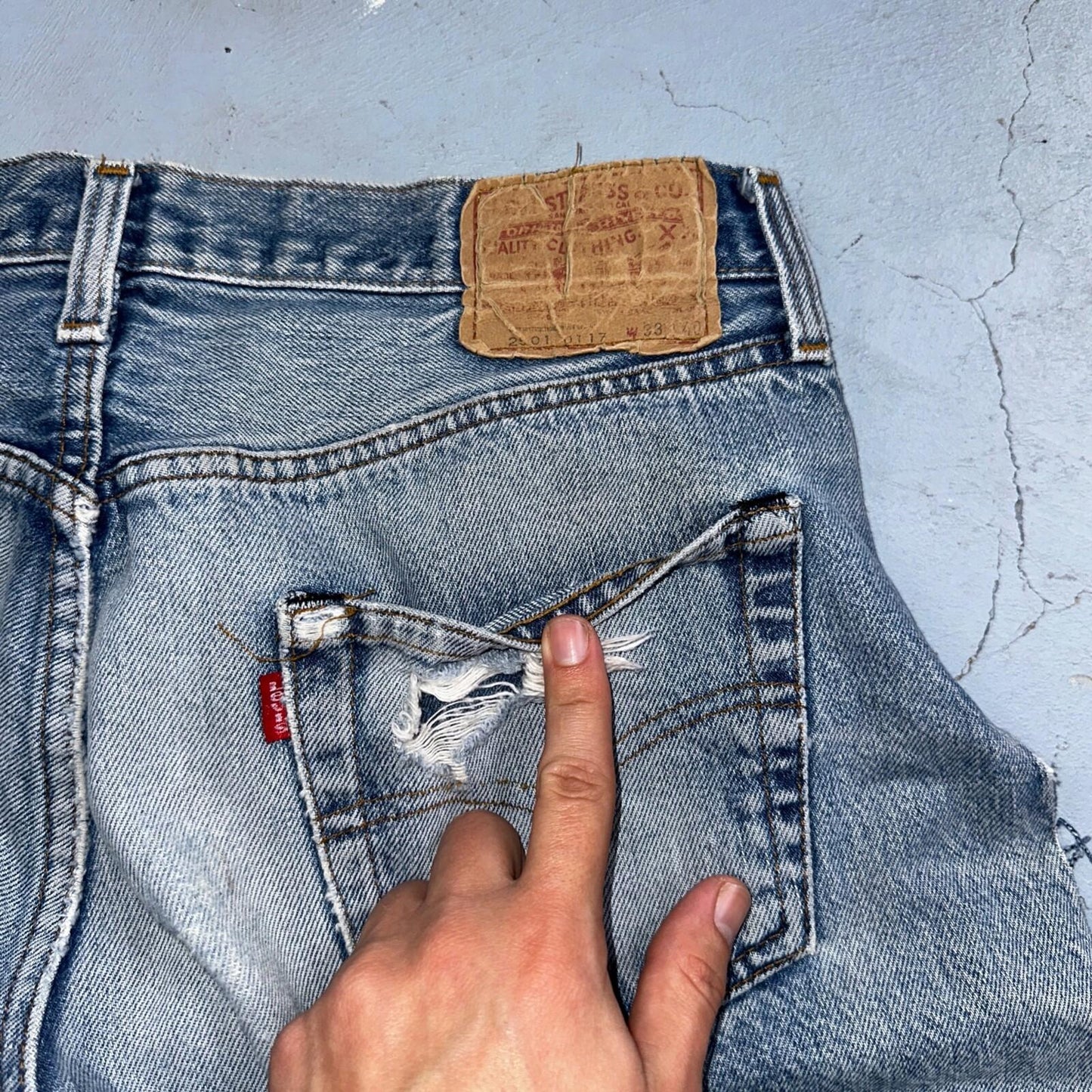 Levis 501 Vintage 80s Redline Selvedge USA XX Jeans Light Wash 33x40 Act 30x34