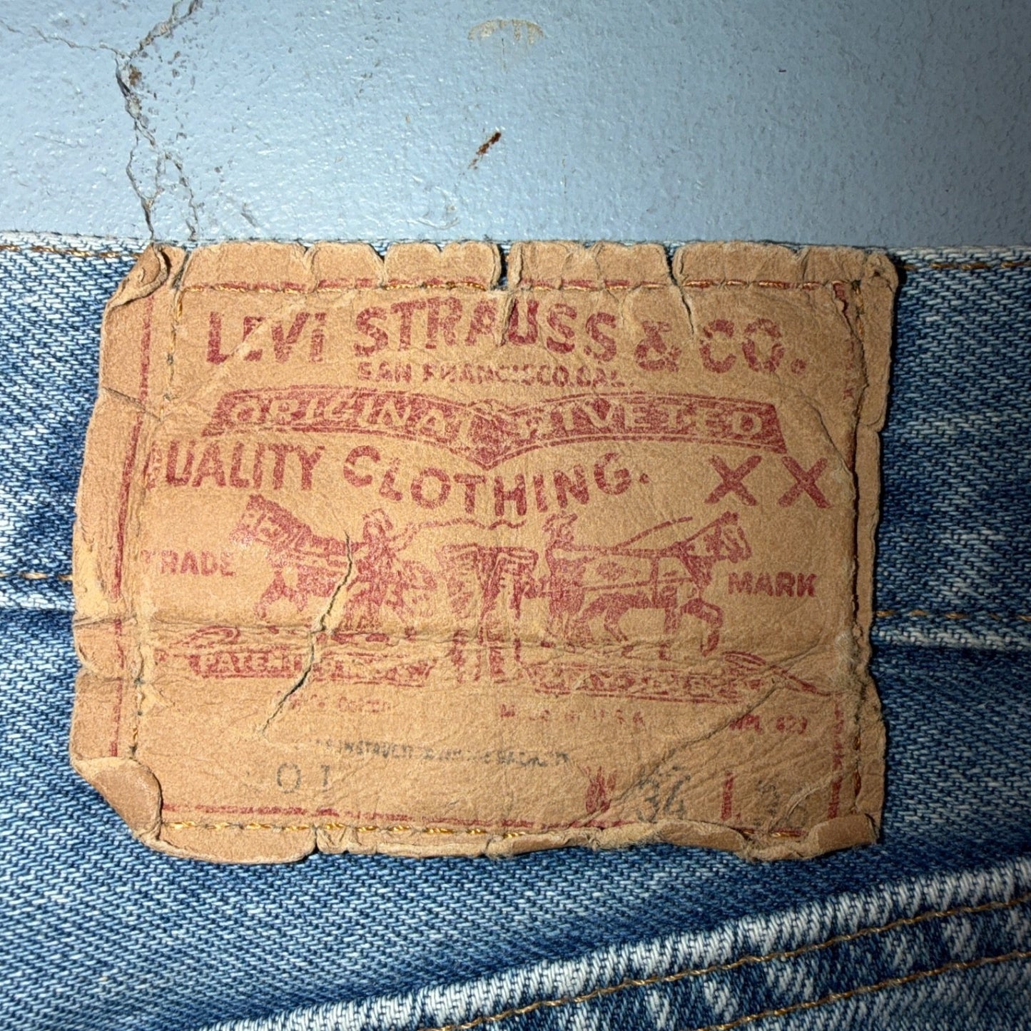 Levis 501 Vintage 80s Redline Selvedge USA XX Jeans Light Wash 34x36 Act 31x27