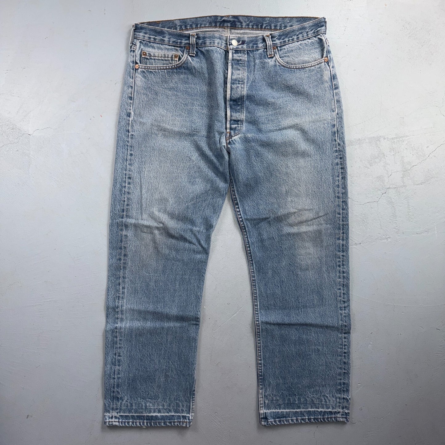 Levis 501 Vintage 80s USA XX Straight Leg Jeans Blue Light Wash 40x32 Act 38x28