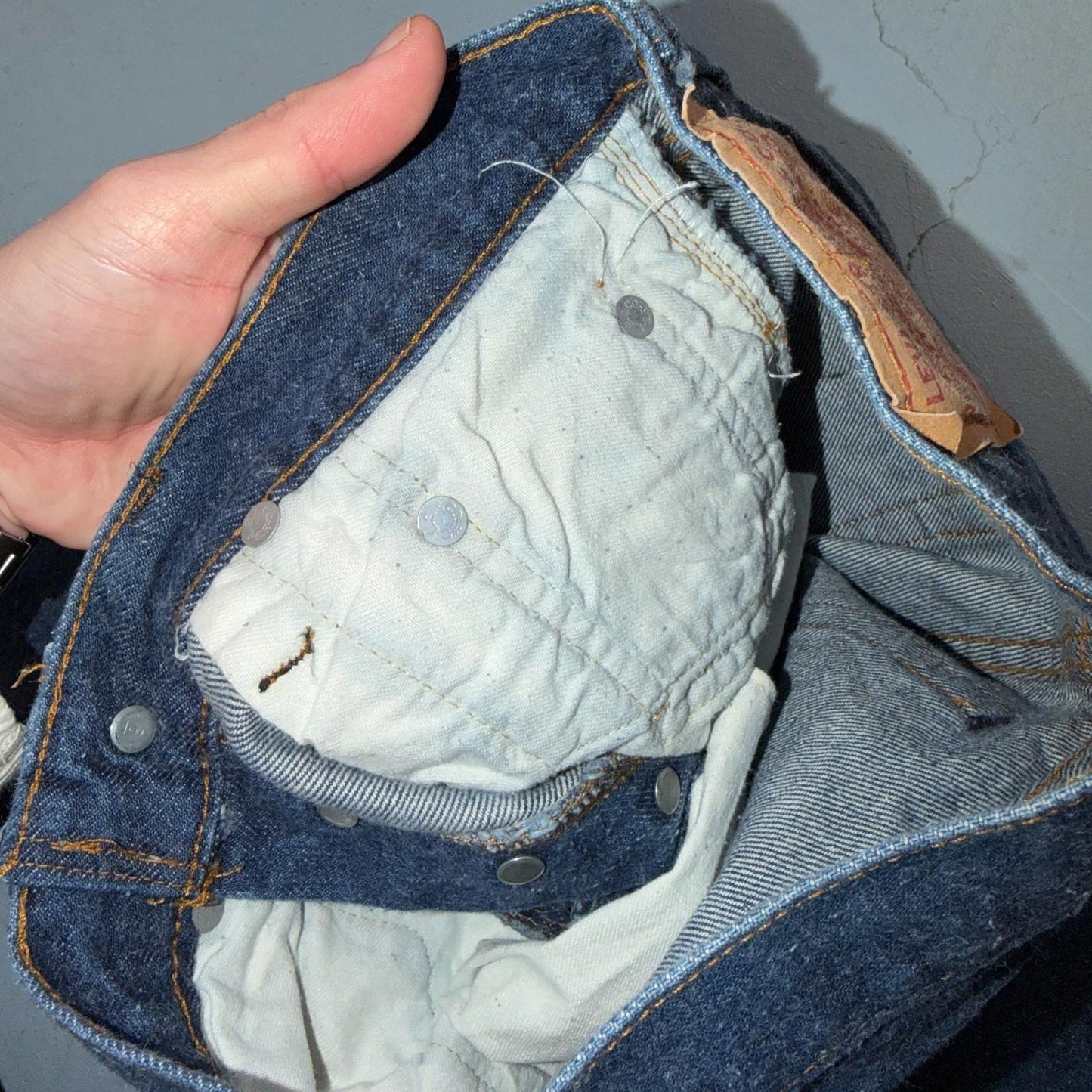 Levis 501 Vintage 80s Redline Selvedge USA Jeans Fuzzy Dark Wash 27x31 Act 25x27