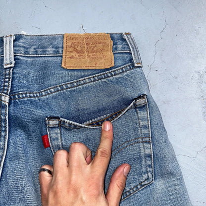 Levis 501 Vintage 80s Redline Selvedge USA XX Jeans Light Wash 30x36 Act 29x25