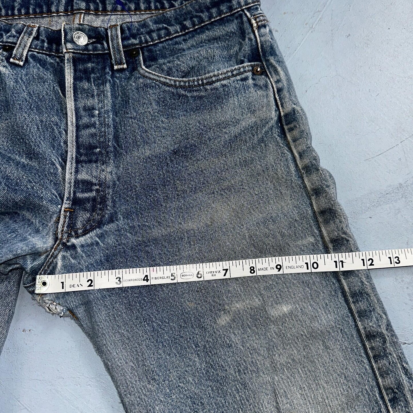 Levis 501 Vintage 80s USA XX Straight Leg Jeans Blue Light Wash Act 32x24 Capri