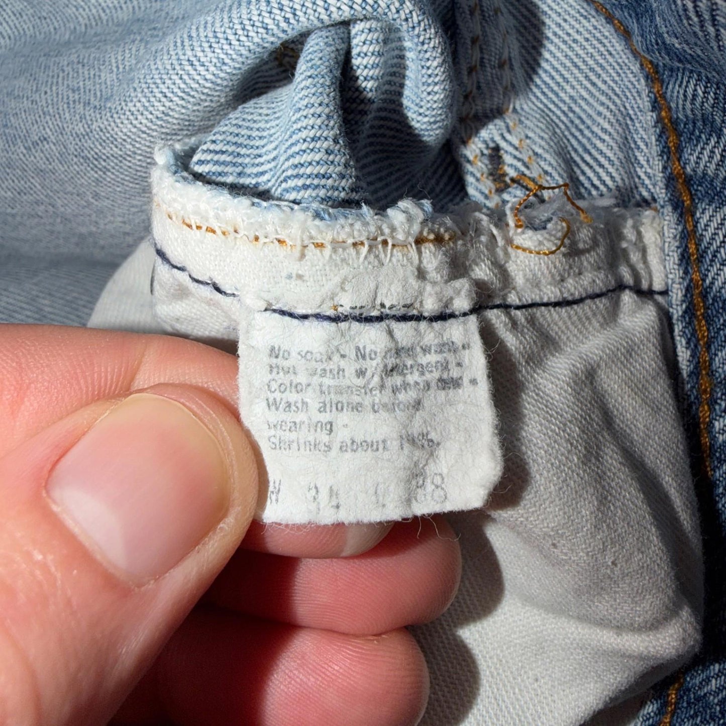 Levis 501 Vintage 80s Redline Selvedge USA XX Jeans Light Wash 34x38 Act 31x33