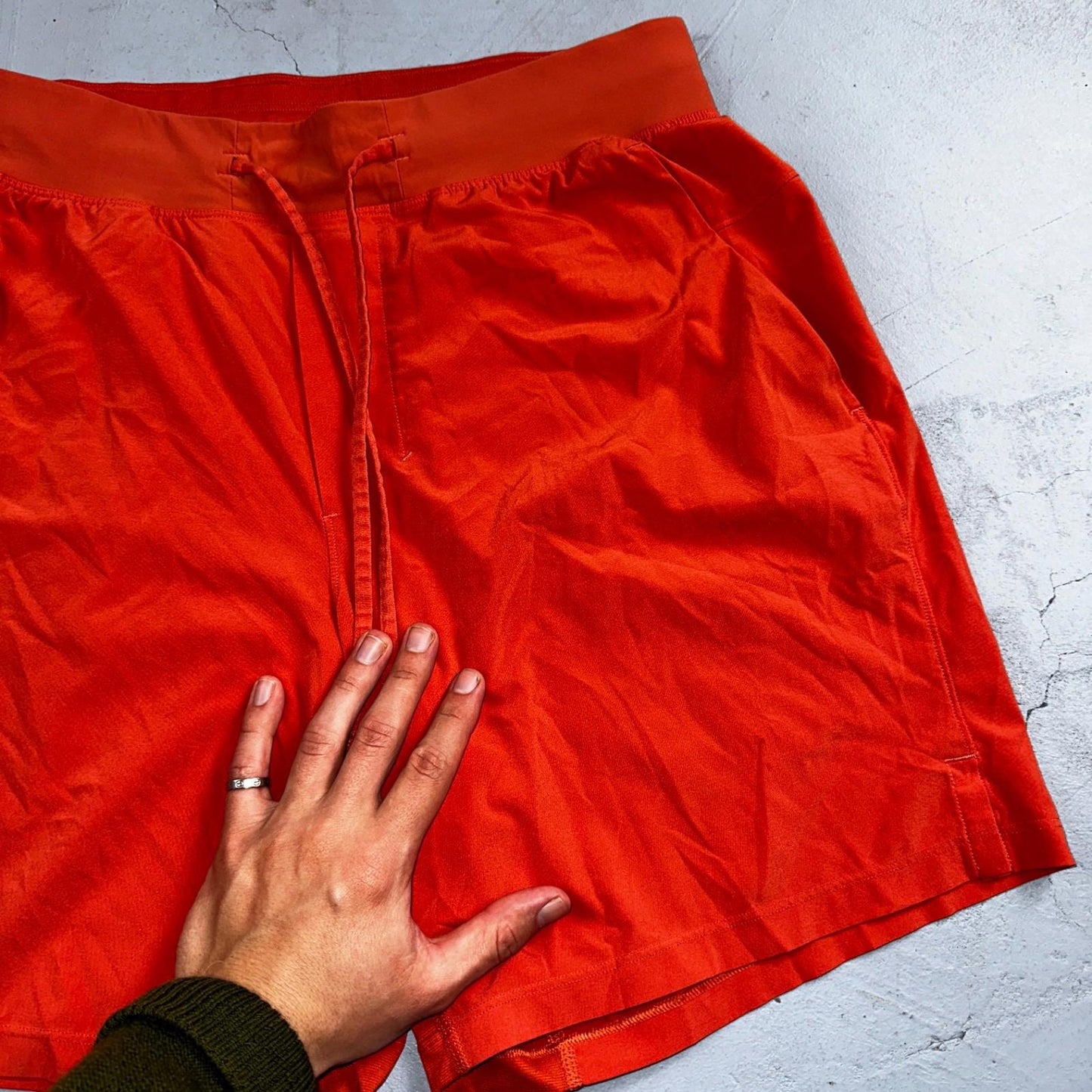 Mens Lululemon License to Train Linerless Short Autumn Red Orange Cut Tag M ?