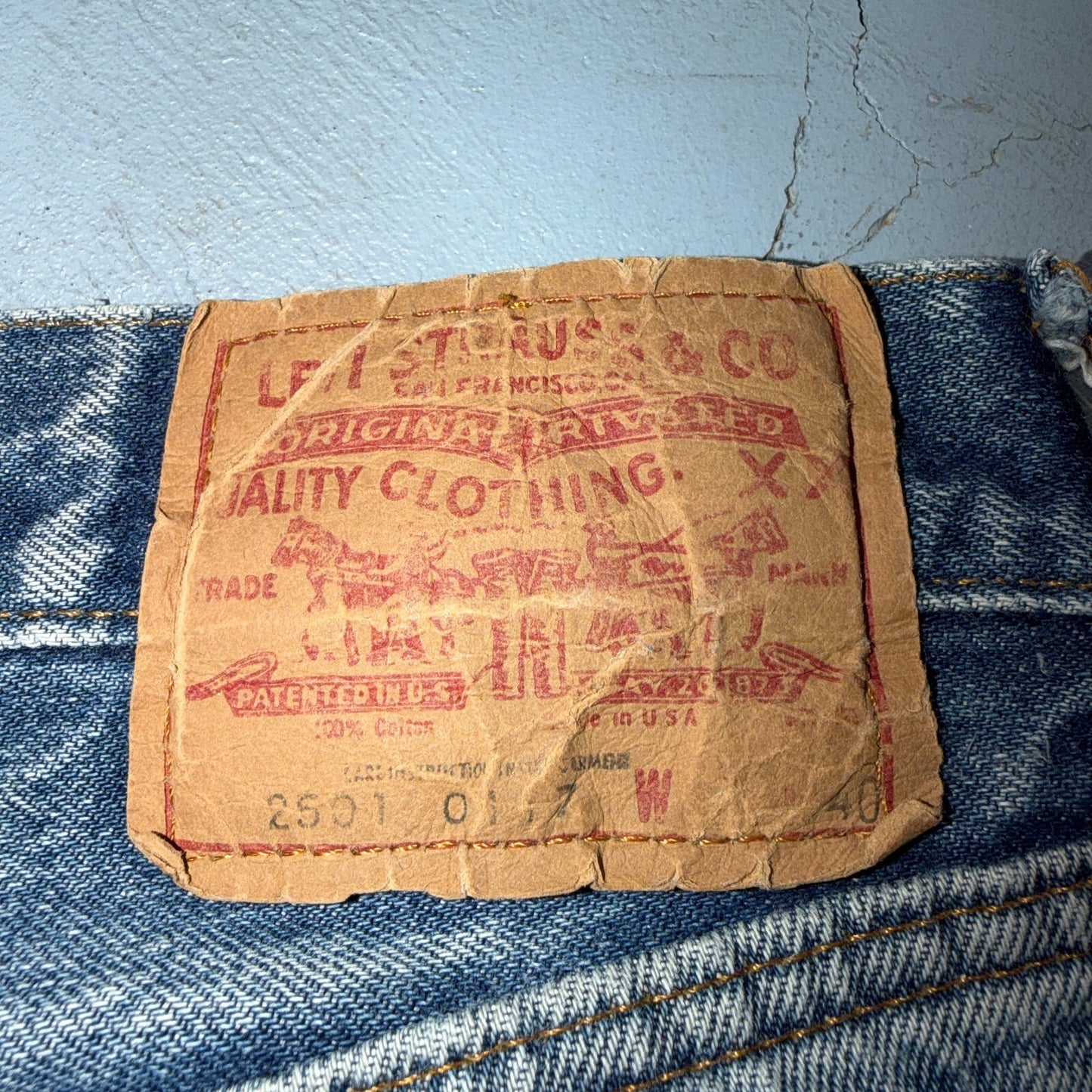 Levis 501 Vintage 80s Redline Selvedge USA XX Jeans Light Wash 31x40 Act 29x35