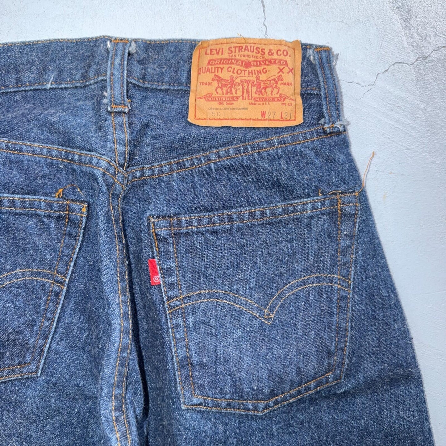Levis 501 Vintage 80s Redline Selvedge USA Jeans Fuzzy Dark Wash 27x31 Act 25x27