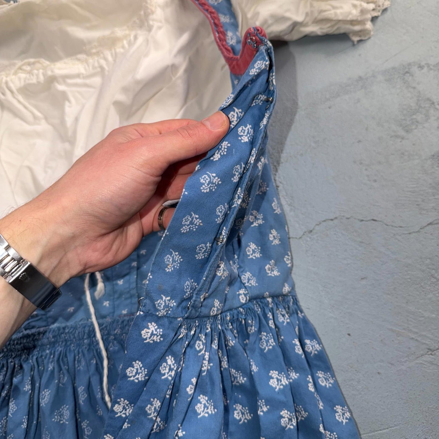 Wallach Volkskunfthaus Munchen Antique Dress German Smocked Handmade Dirndl 50s