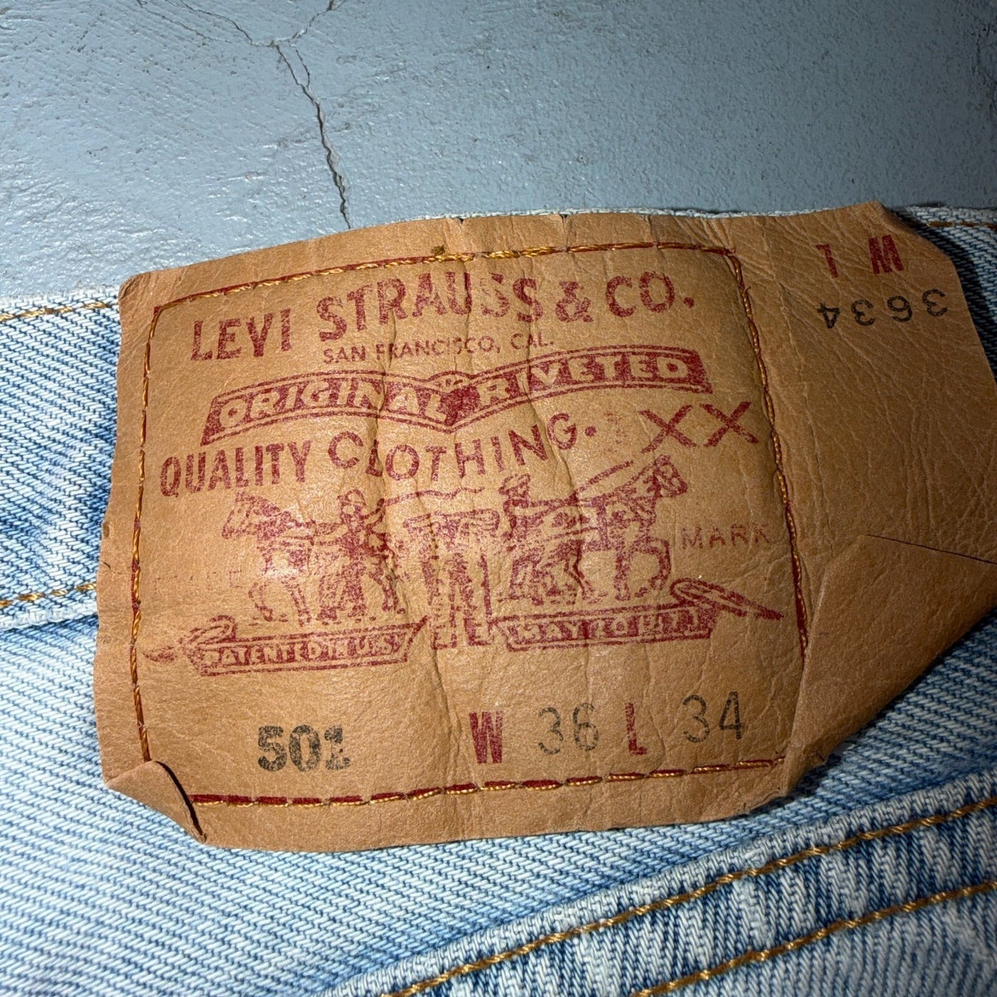 Levis 501 Vintage 90s Y2K XX Straight Leg Jeans Blue Light Wash 36x34 Act 35x32