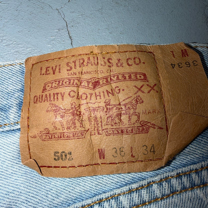 Levis 501 Vintage 90s Y2K XX Straight Leg Jeans Blue Light Wash 36x34 Act 35x32