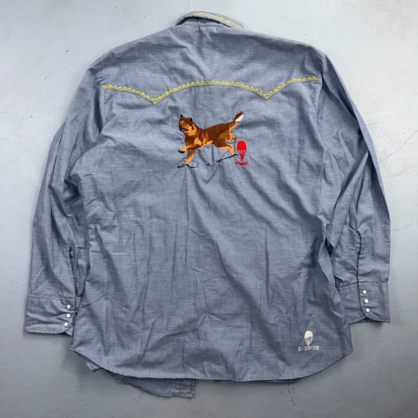 VTG 70s Levis Chambray Western Shirt Embroidered Pearl Snap Rockabilly Orange Ta