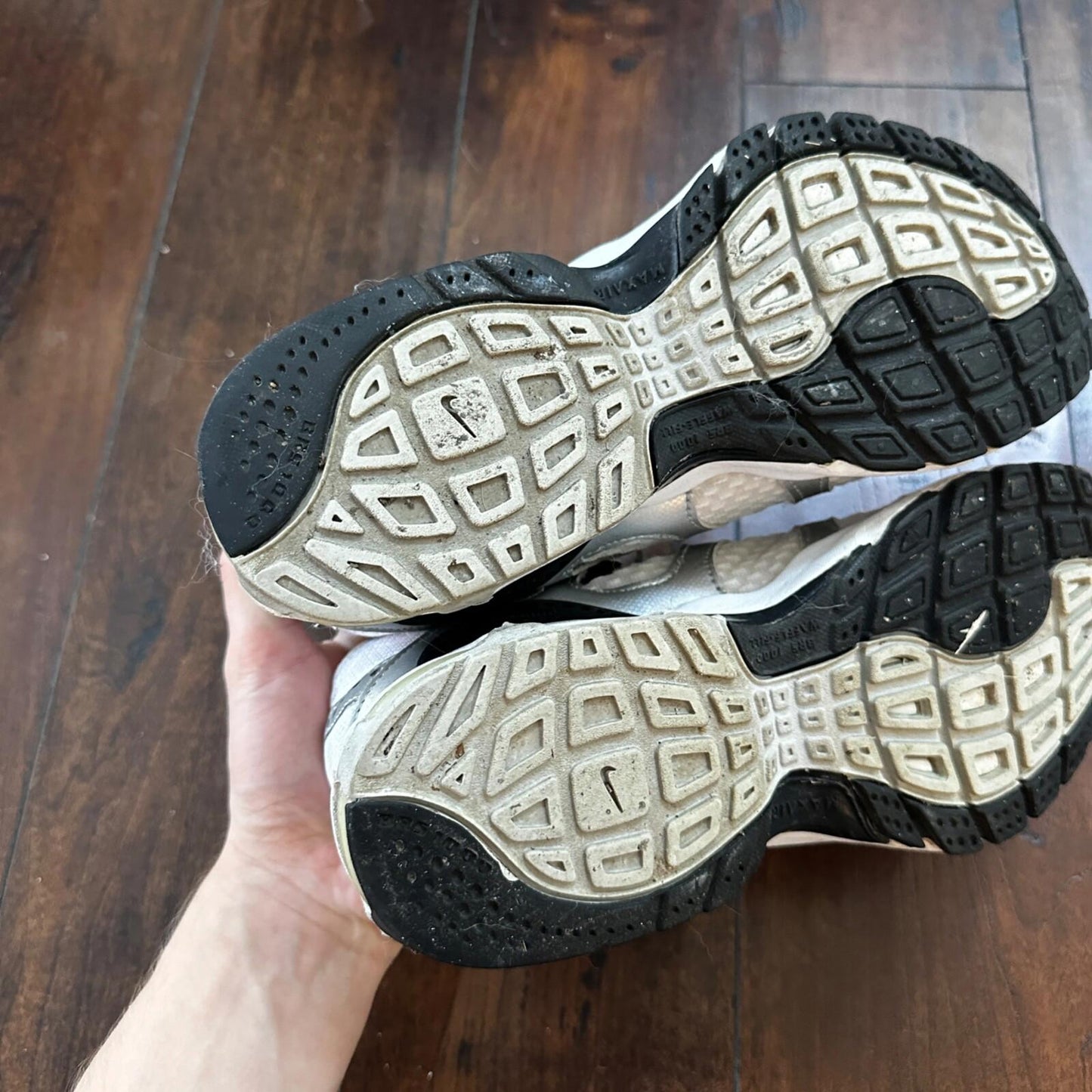 VTG Nike Air Max Womens Athletic Shoes 308677 101 Silver Black White 9.5 Y2K