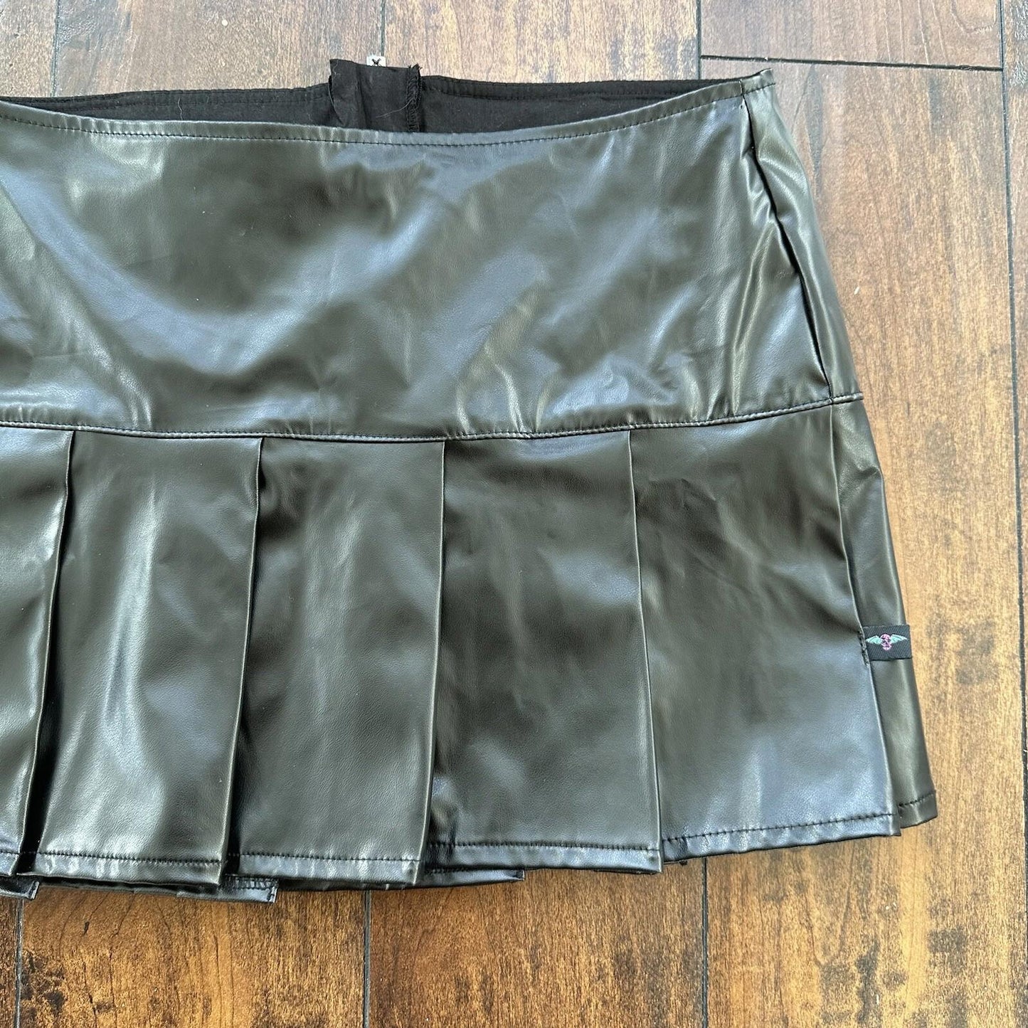 Tripp NYC Vintage M Black Faux Leather Goth Punk Mini Skirt Rare Grunge Y2K 90s