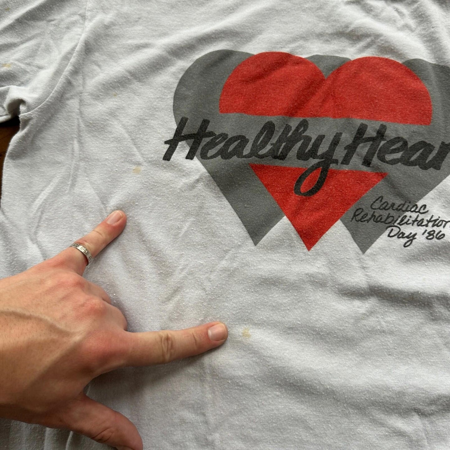 Healthy Hearts Cardiac Rehab Vintage T Shirt 80s 1986 Hospital Human Care Love