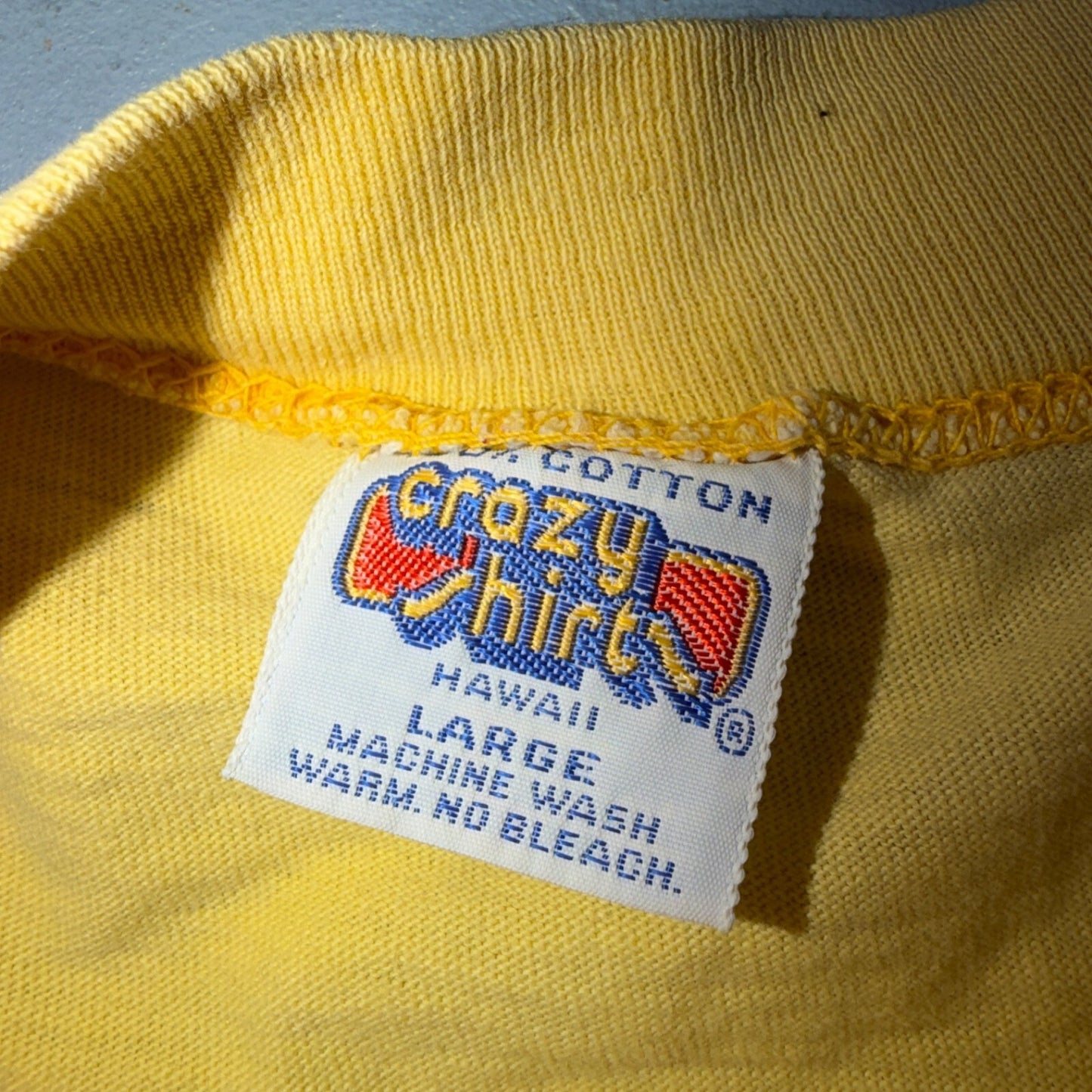 Vintage Rare 70s 1971 Crazy Shirt Hawaii Rat Race Yellow T-Shirt Large Stains