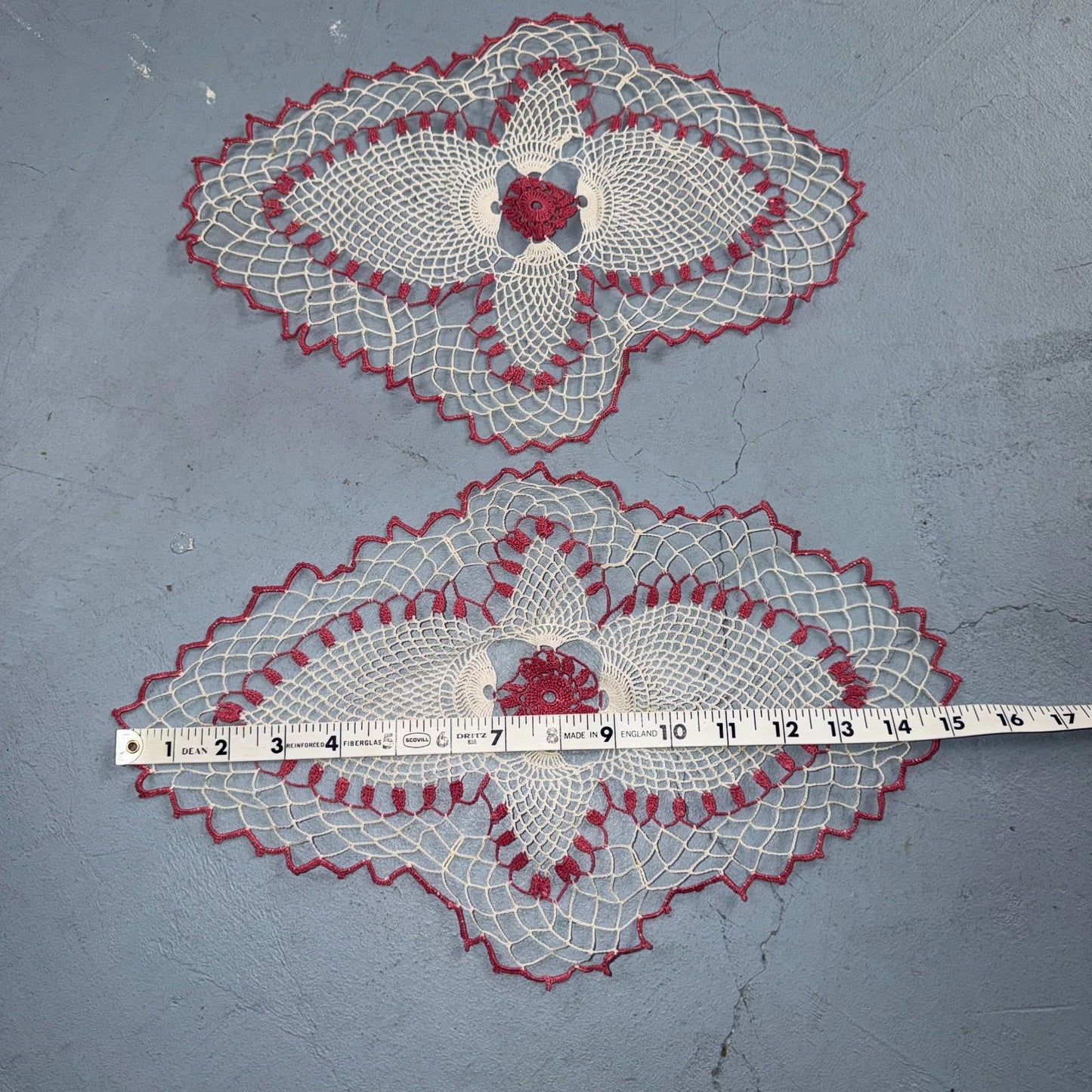 Vintage Star Doilies Embroidered Crocheted Covers Fabric Floral Set of 2 Table