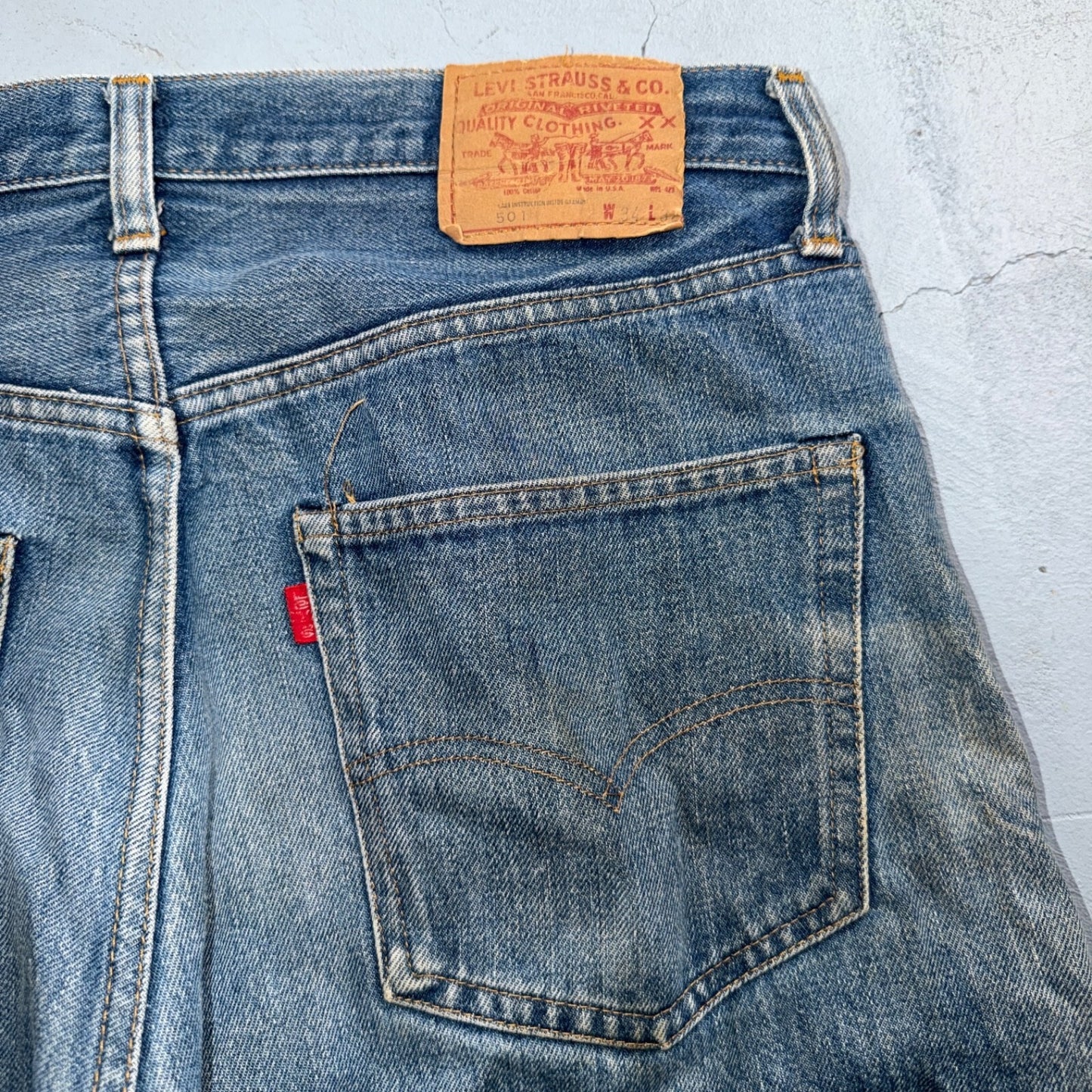 Levis 501 Vintage 80s Redline Selvedge USA XX Jeans Light Wash 34x30 Act 33x28
