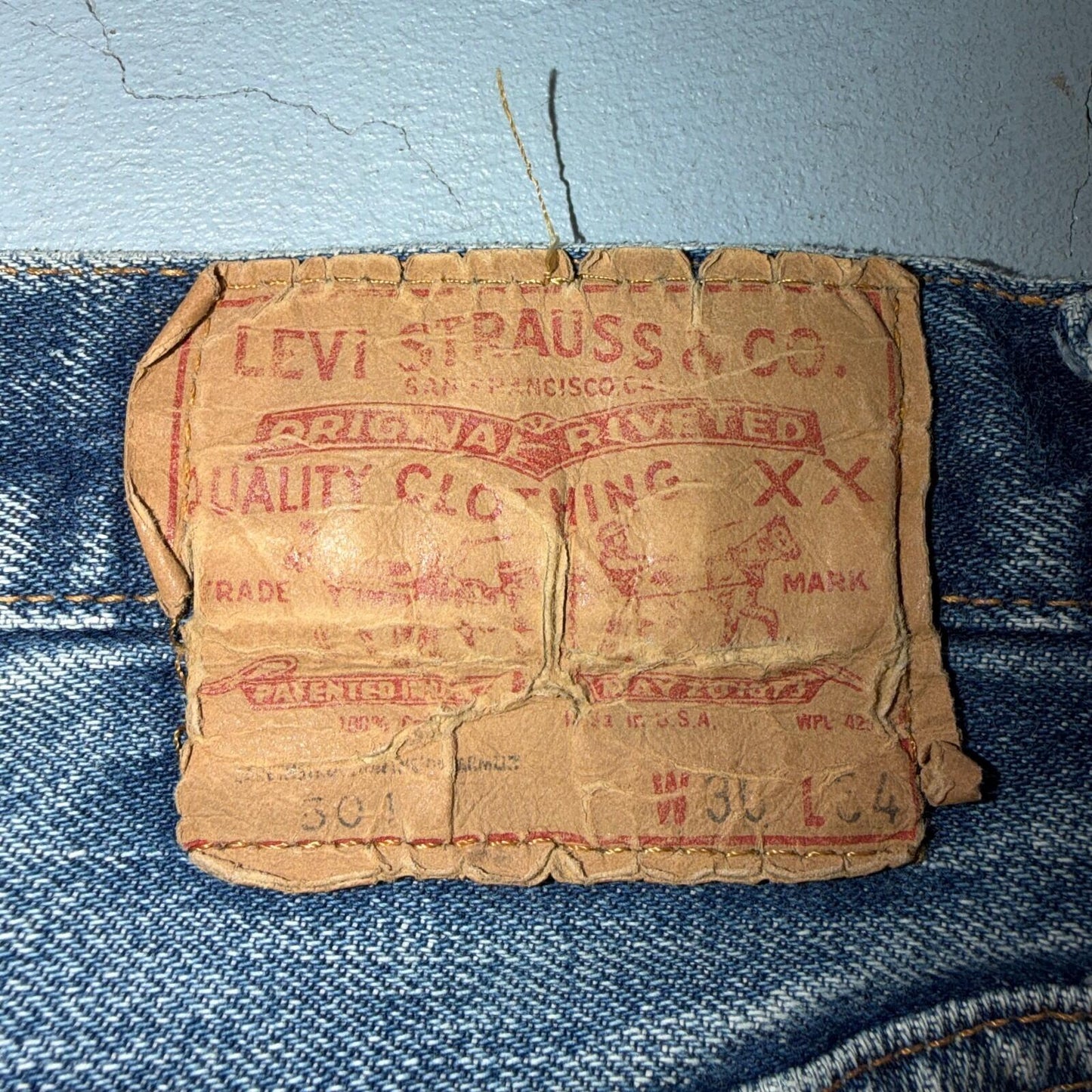 Levis 501 Vintage 70s SS Redline Selvedge USA Jeans Light Wash 36x34 Act 34x30