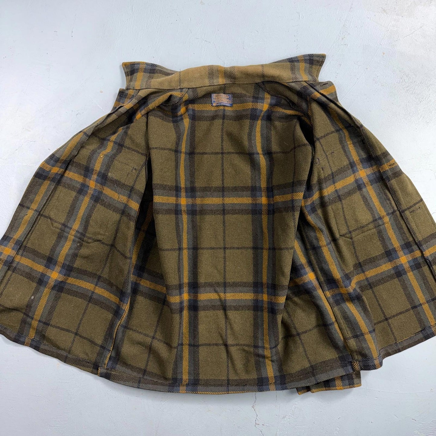 VTG Pendleton Mens Mackinaw Cruiser Wool Coat M Brown Plaid Field Jacket 70s