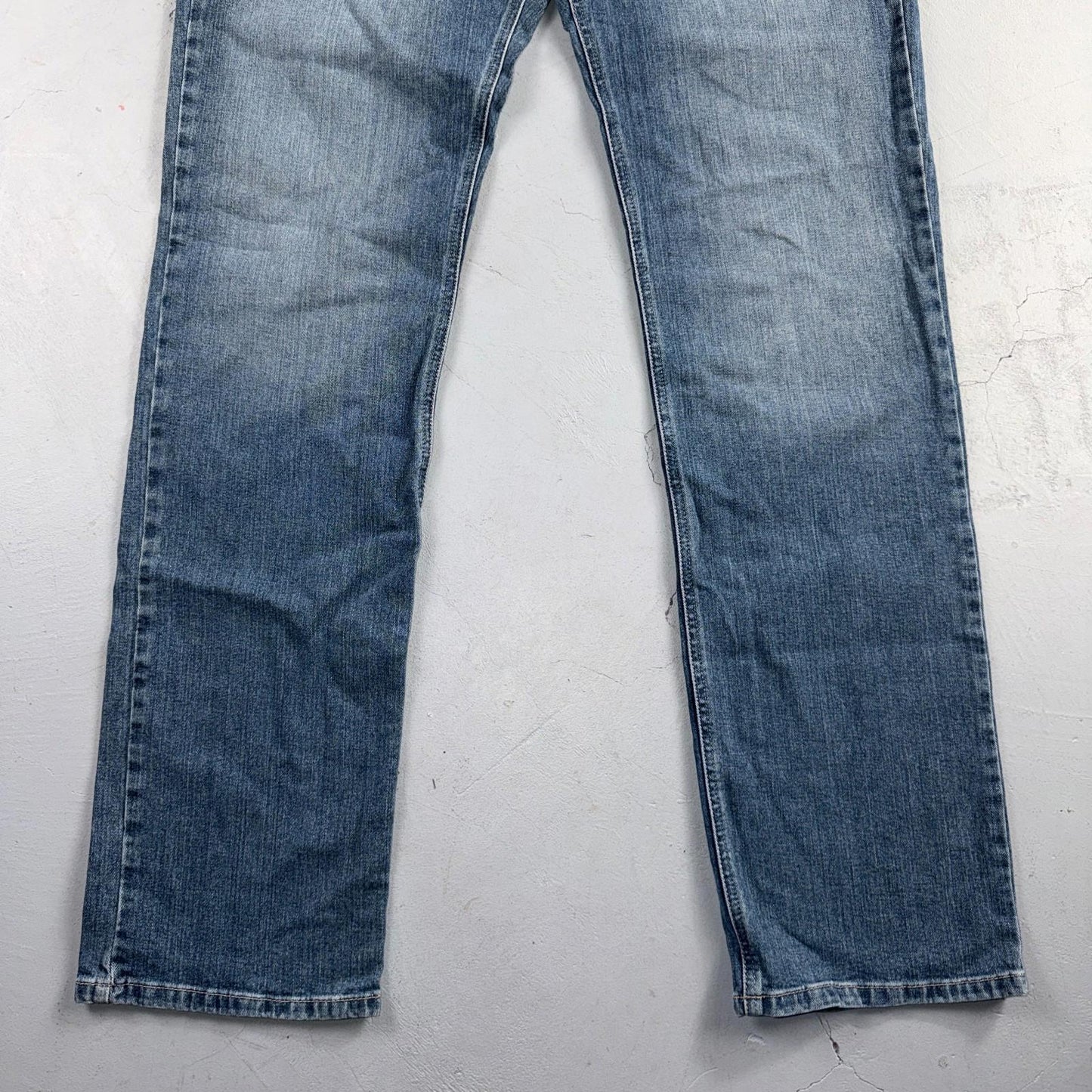 Ariat NWT Jeans Men's Size 36 x 38 Legacy M2 Relaxed Boot Cut Medium Wash