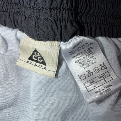 Nike ACG VTG Men Activewear Shorts L Black Nylon Polyester Logo Embroidery 90s