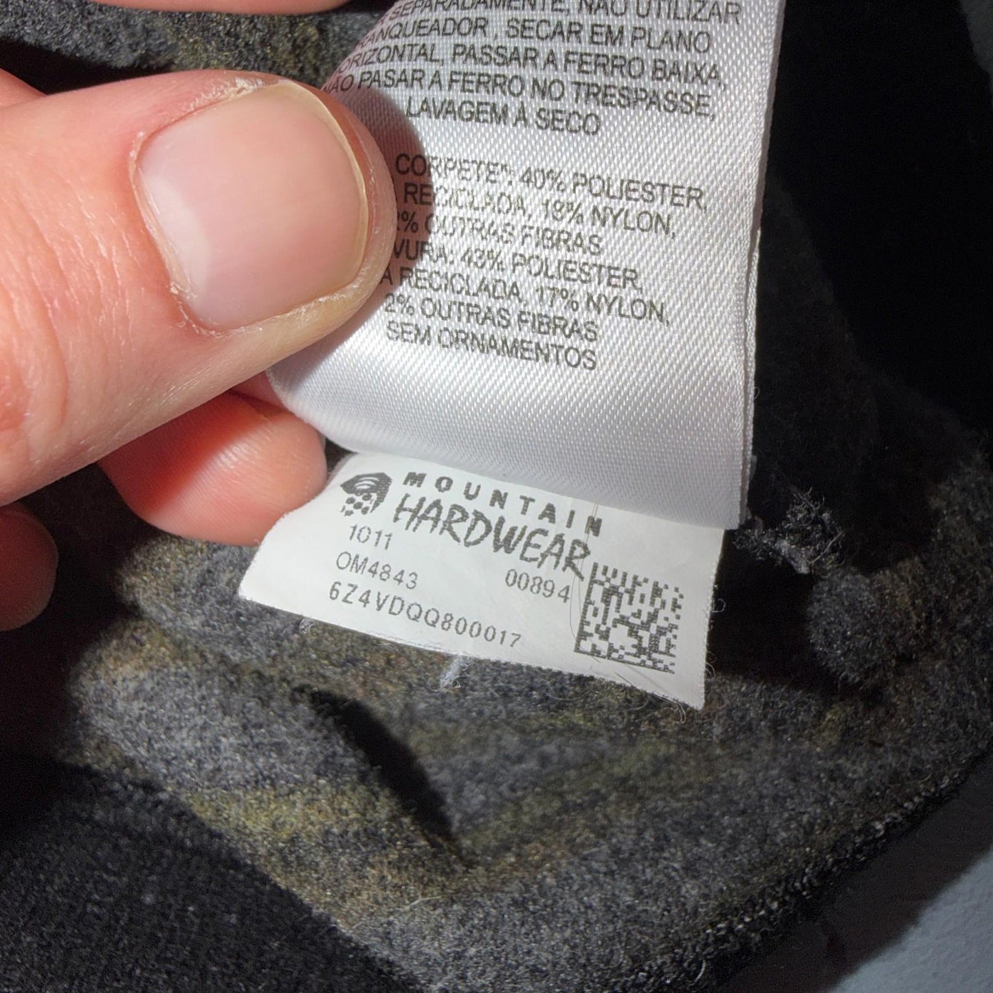 Mountain HardWear Sweater Mens Gray Yellow Striped Crewneck Wool Outdoor