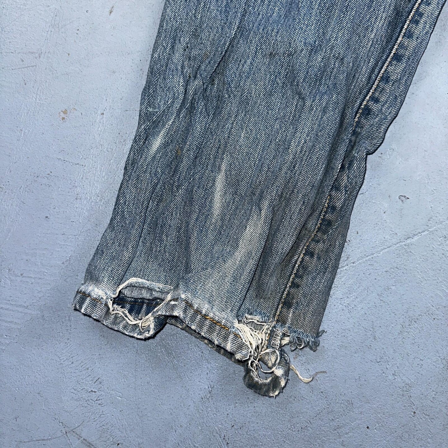Levis 501 Vintage Y2K XX Straight Leg Jeans Blue Light Wash 35x34 Act 34x34