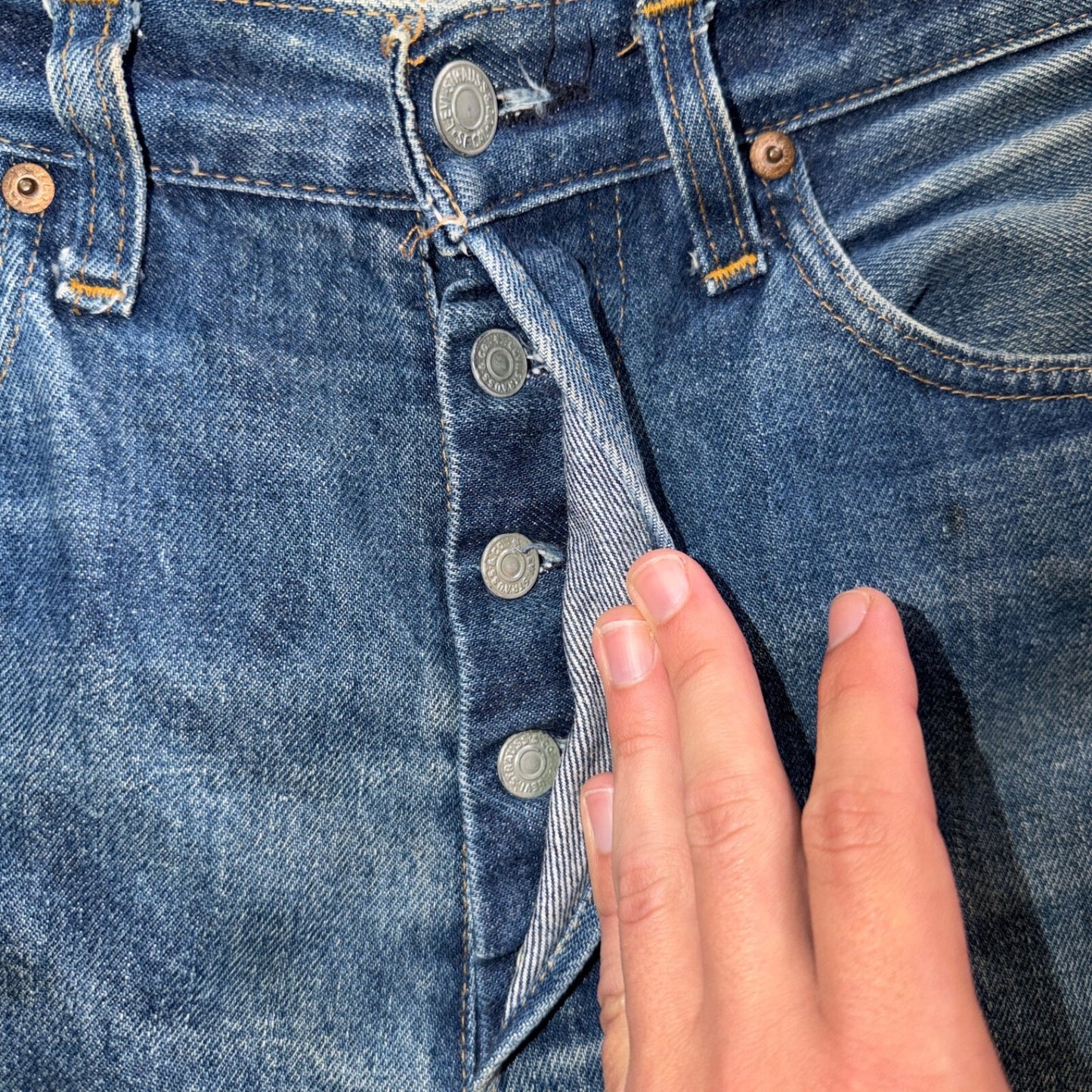 Levis 501 Vintage 80s Redline Selvedge USA XX Jeans Light Wash 34x30 Act 33x28