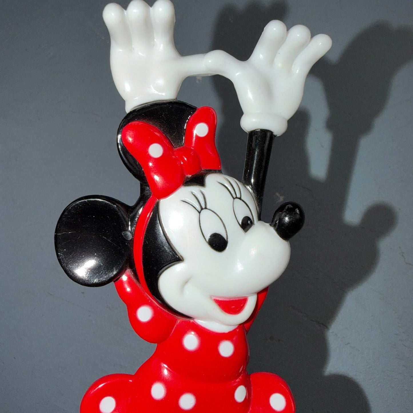 Disneyland Walt Disney World Minnie Mouse Back Scratcher 15 inches