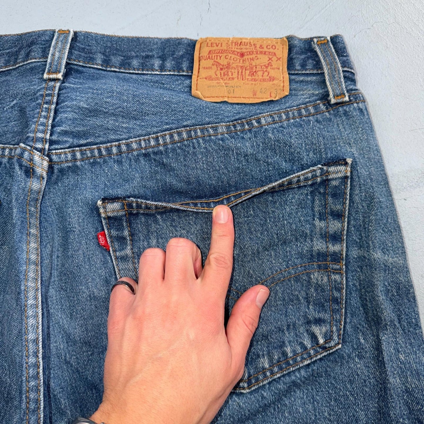 Levis 501 Vintage 80s USA XX Straight Leg Jeans Blue Med Wash 42x32 Act 38x28