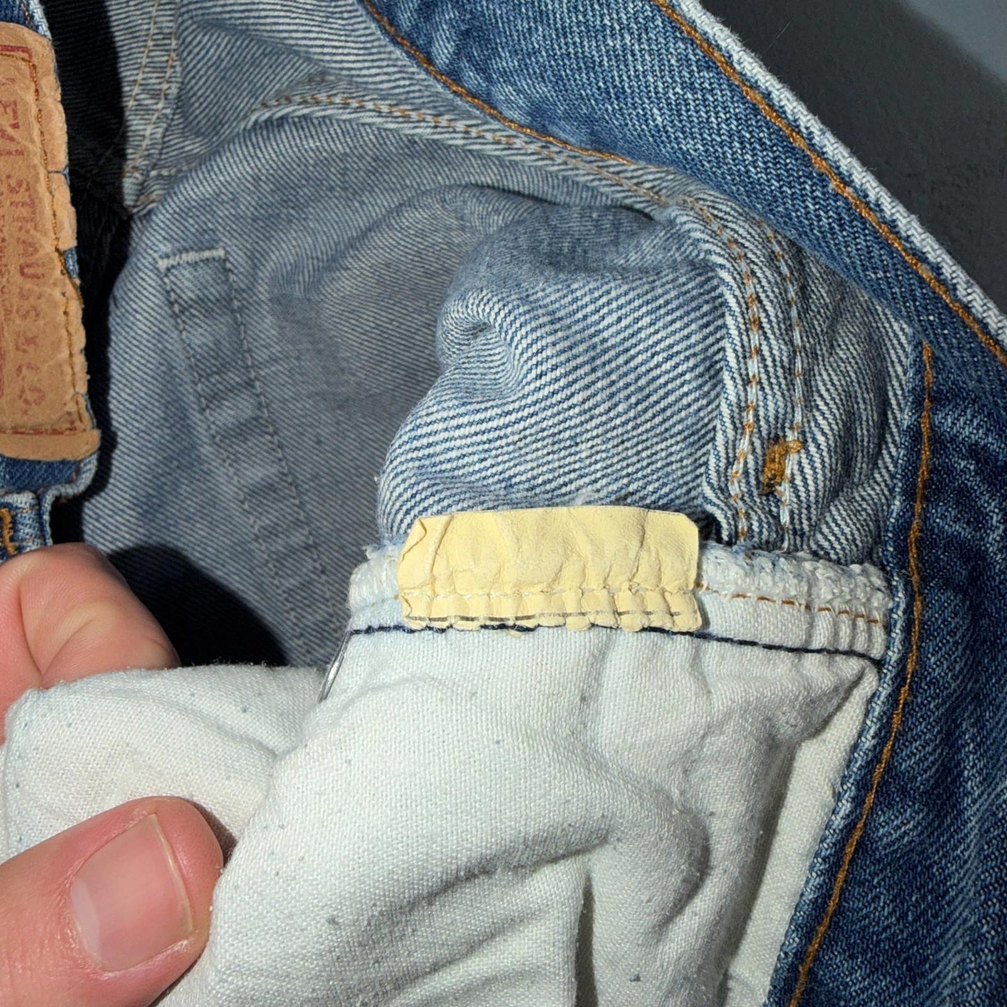 Levis 501 Vintage 80s Redline Selvedge USA XX Jeans Light Wash 35x32 Act 32x28