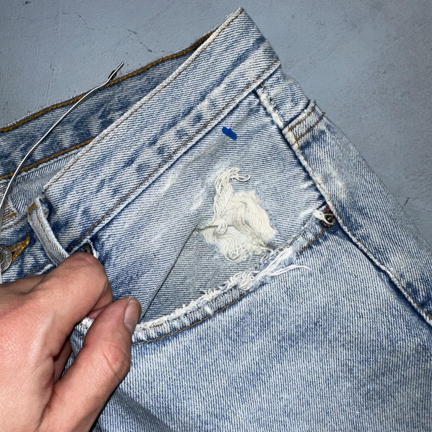 Levis 501 Vintage 90s Straight Leg Jeans 32x30 80s Light Wash Act 28x30 Thrashed